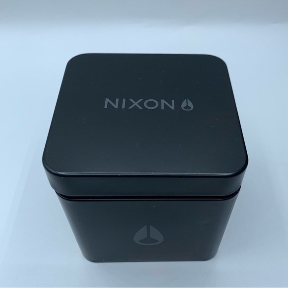 Men’s Nixon Watch - Picture 13 of 15